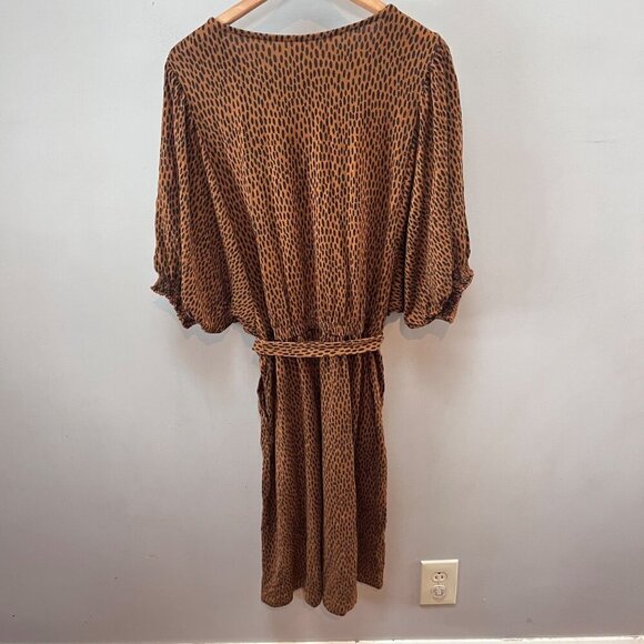 Garnet Hill Womens Leopard Print tencel & Spandex Dress With Belt & Button -Sz M - Picture 3 of 8
